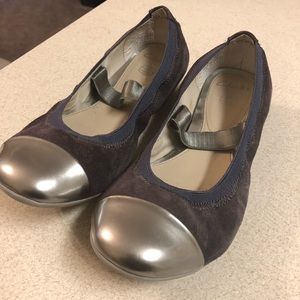 Purple Clarks little girls flats size 13c